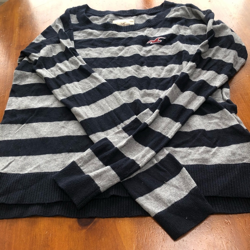 Hollister Striped Knit Top size medium, new or like new , spring clothes